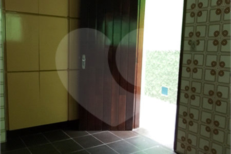 Sobrado à venda com 2 quartos em Jardim Itacolomi, São Paulo, SP