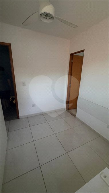 Casa à venda com 2 suítes no condomínio Residencial Real North Pedro, São Paulo - SP