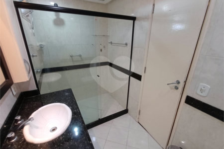 Apartamento à venda com 4 quartos, sendo 1 suíte, em Tijuca, Rio de Janeiro, RJ