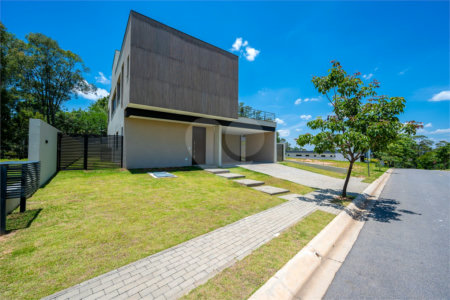 Casa à venda ou para alugar com 4 suítes no condomínio Residencial Arboretum, Vinhedo - SP