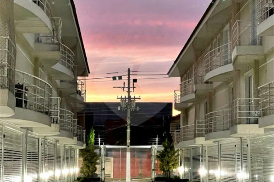 Casa à venda com 3 quartos, sendo 1 suíte, no condomínio Residencial Reserva das Palmeiras, São Paulo - SP