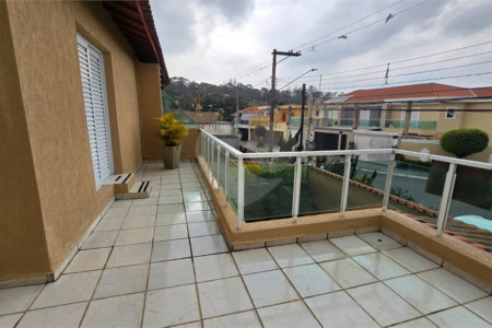 Sobrado à venda com 2 suítes em Jardim Pinheiros, São Paulo, SP