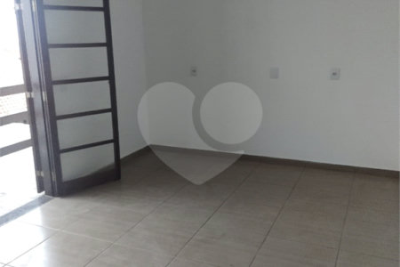Casa à venda com 2 suítes no condomínio Residencial Rubi, Mogi das Cruzes - SP