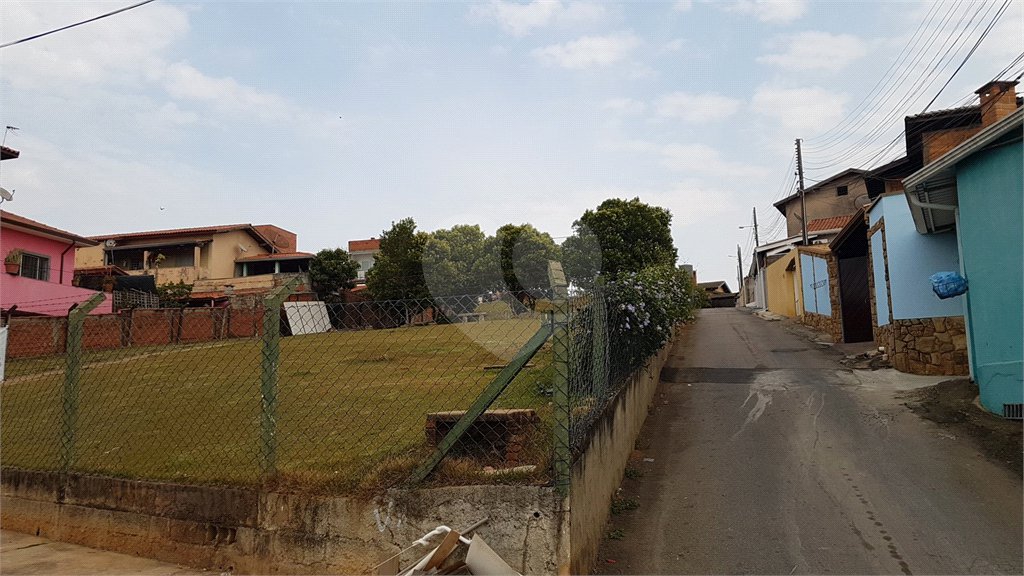 Chácara à venda com 3 quartos, sendo 2 suítes, em Capela, Vinhedo, SP