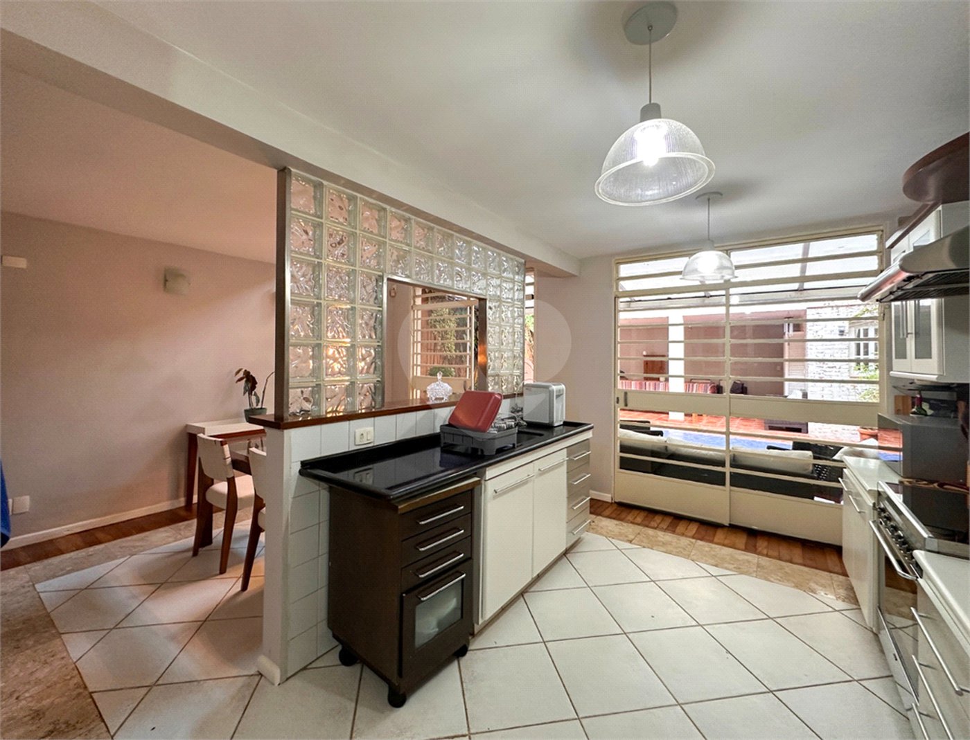 Casa à venda com 3 quartos, sendo 1 suíte,  no condomínio Barão do Triunfo, São Paulo - SP