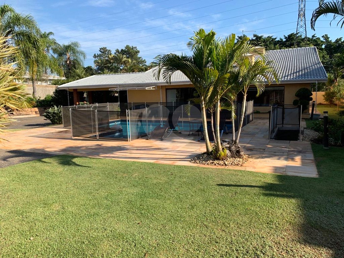 Casa à venda com 6 quartos, sendo 4 suítes, no condomínio São Joaquim, Vinhedo - SP