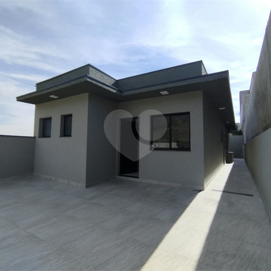 Casa à venda com 3 quartos, sendo 2 suítes, em Cachoeirinha, Bom Jesus dos Perdões, SP