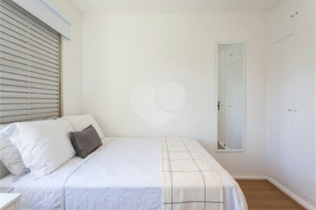 Apartamento à venda com 4 quartos, sendo 1 suíte, em Vila Olímpia, São Paulo, SP