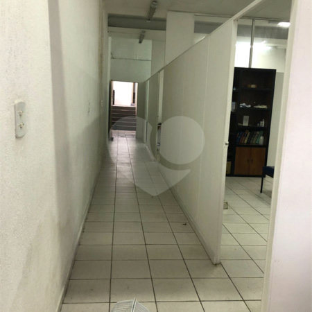 Casa à venda com 6 quartos, sendo 2 suítes, em Vila Monumento, São Paulo, SP