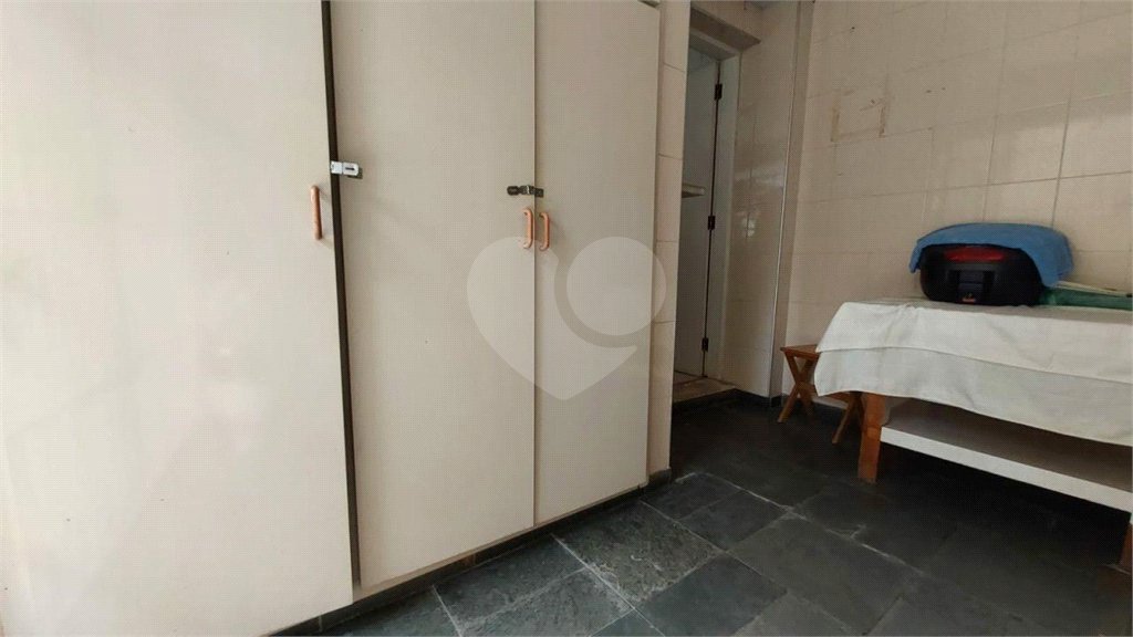 Casa à venda com 4 quartos, sendo 2 suítes,  em Vila Alexandria, São Paulo, SP