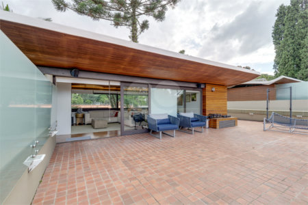 Casa à venda com 4 suítes no condomínio Vila Flora, São Paulo - SP