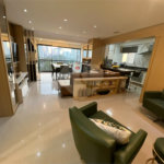 Apartamento 3 suites Granja Julieta