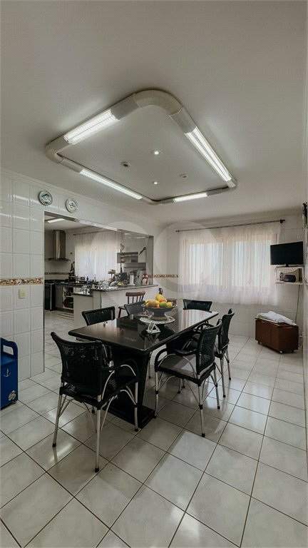 Casa à venda com 4 suítes no condomínio Monte Belo, Salto - SP