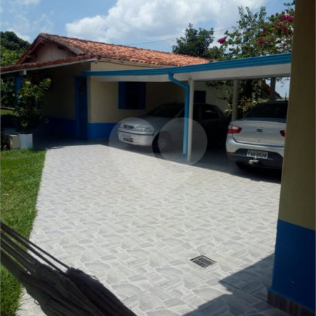 Chácara à venda com 5 quartos, sendo 2 suítes,  no Centro, Sarapuí, SP