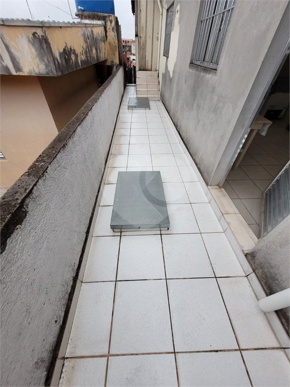 Sobrado à venda com 4 quartos em Vila Jurema, Ferraz de Vasconcelos, SP