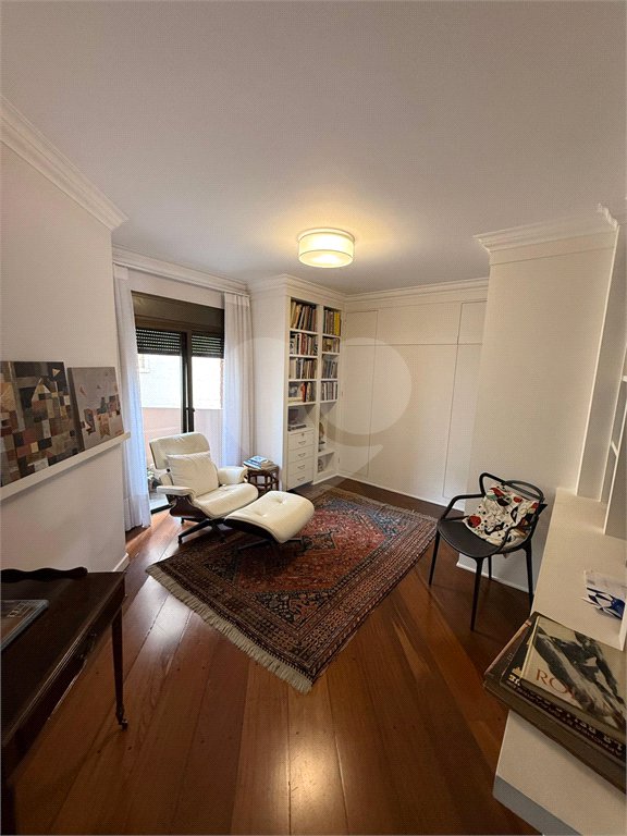 Apartamento à venda ou para alugar com 4 quartos, sendo 2 suítes, em Jardim Paulista, São Paulo, SP
