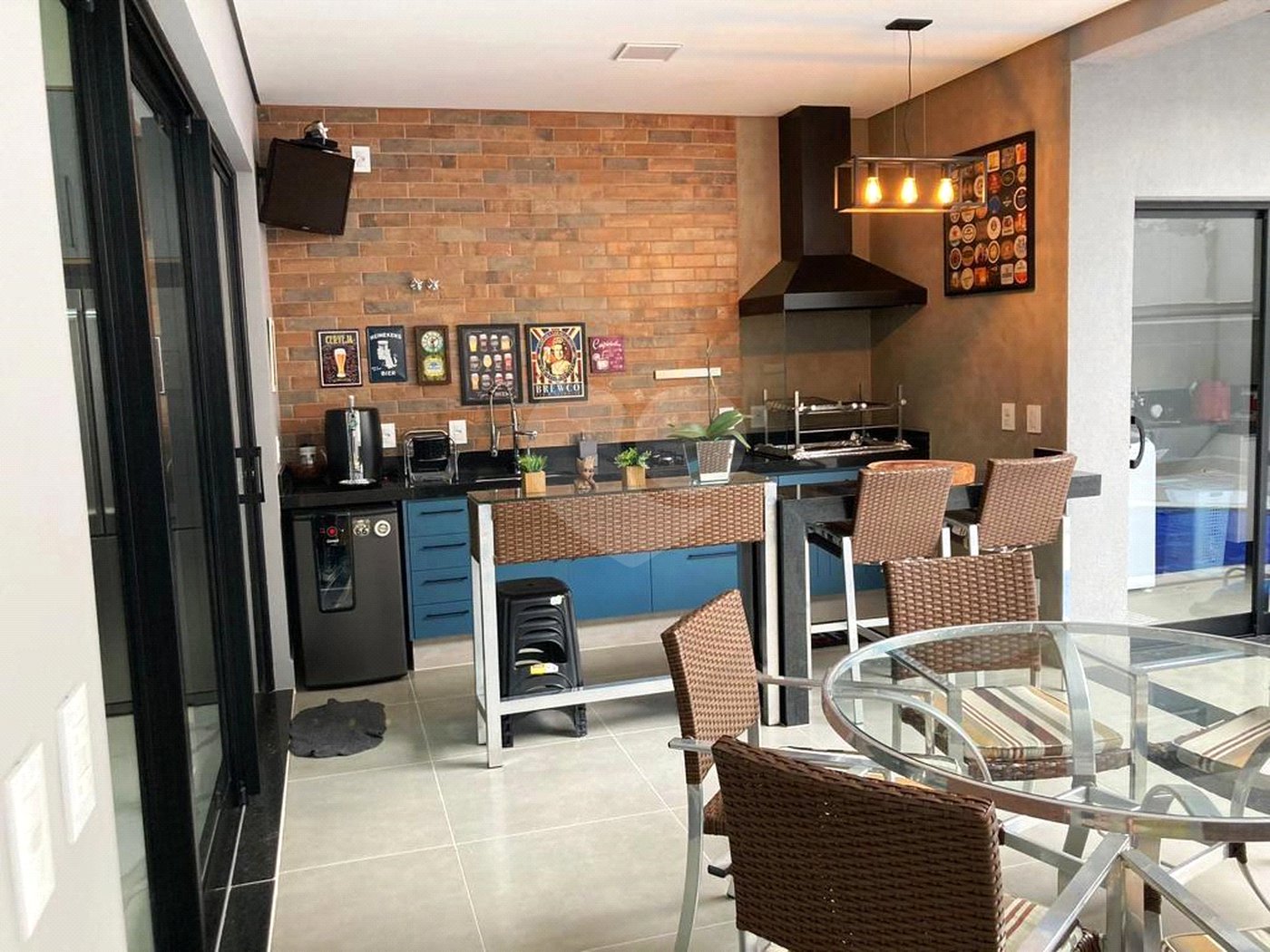 Casa à venda com 3 suítes em Roncáglia, Valinhos, SP