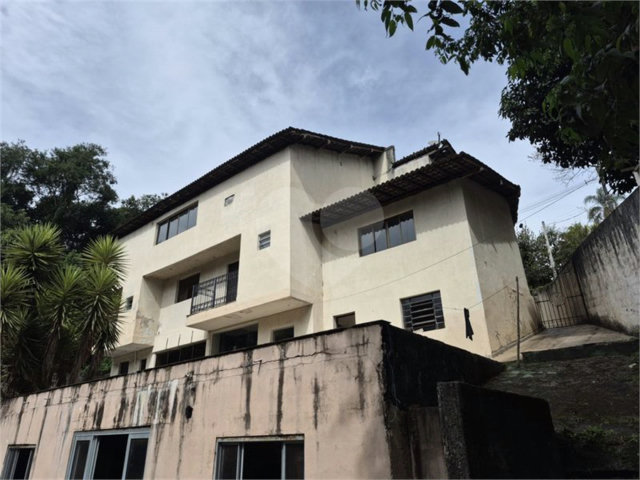 Casa à venda com 4 suítes no condomínio Associação Reserva das Hortênsias, Mairiporã - SP