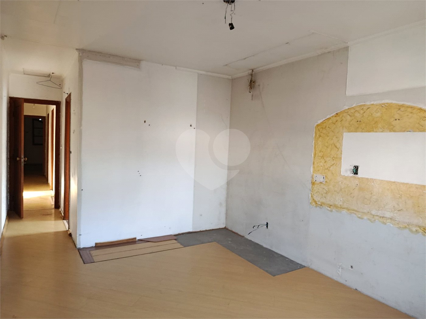 Oportunidade! Sobrado 3 Dorms/ 1 Suíte e 2 Vagas