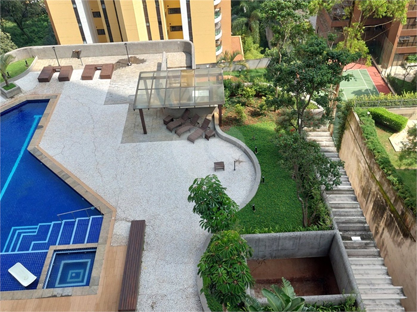 Apartamento à venda com 1 suíte em Vila Suzana, São Paulo, SP