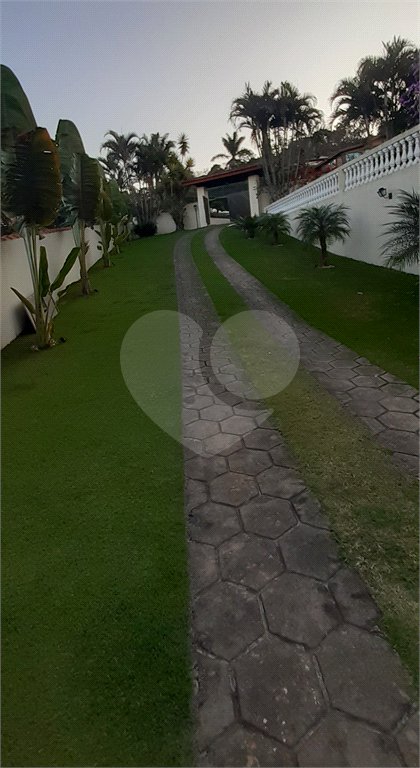 Casa à venda ou para alugar com 5 quartos, sendo 1 suíte, no Centro, Bom Jesus dos Perdões, SP