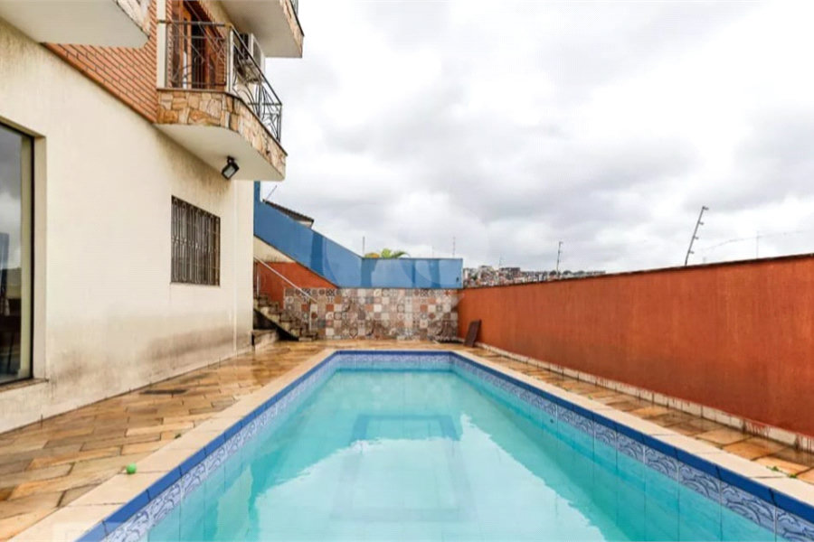 Sobrado à venda com 5 quartos, sendo 4 suítes, em Tremembé, São Paulo, SP