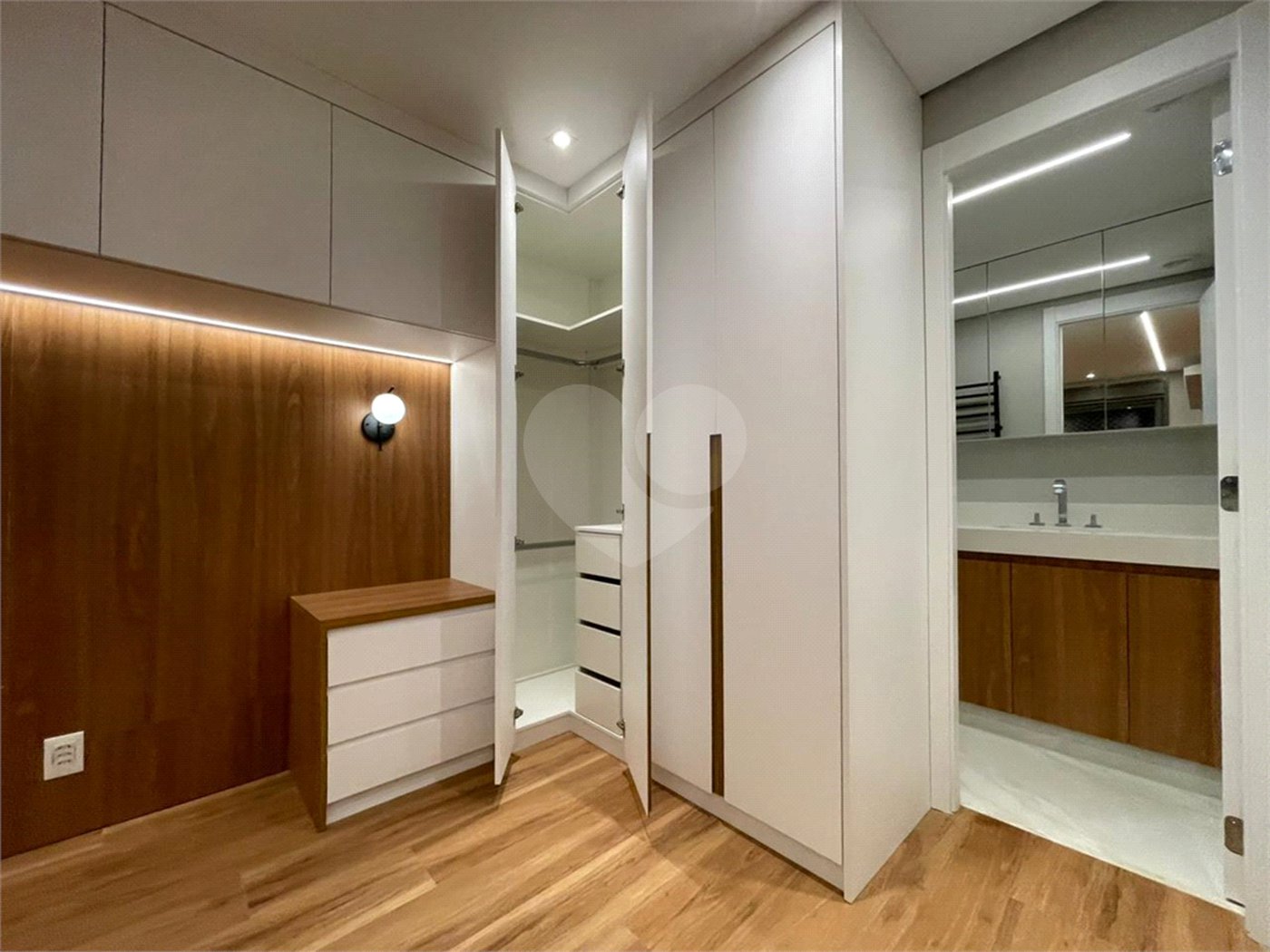 Apartamento à venda ou para alugar com 3 quartos, sendo 1 suíte, em Barra Funda, São Paulo, SP