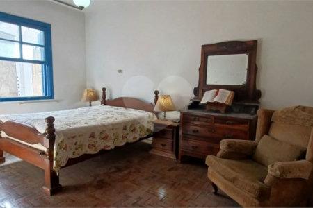 Sobrado à venda com 3 quartos, sendo 1 suíte, em Jardim Novo Mundo, São Paulo, SP