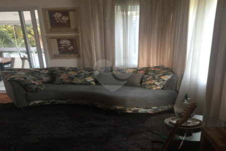 Apartamento à venda com 5 quartos, sendo 3 suítes, em Umuarama, Osasco, SP
