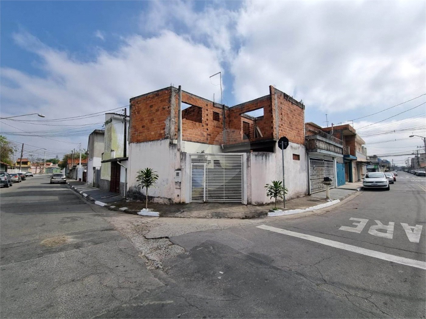 Sobrado à venda com 2 quartos, sendo 1 suíte, em Vila Urupês, Suzano, SP