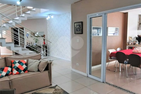 Casa à venda com 5 quartos, sendo 4 suítes, em Água Fria, São Paulo, SP