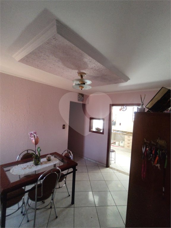 Casa à venda com 3 quartos, sendo 1 suíte, em Vila Santana, Sorocaba, SP