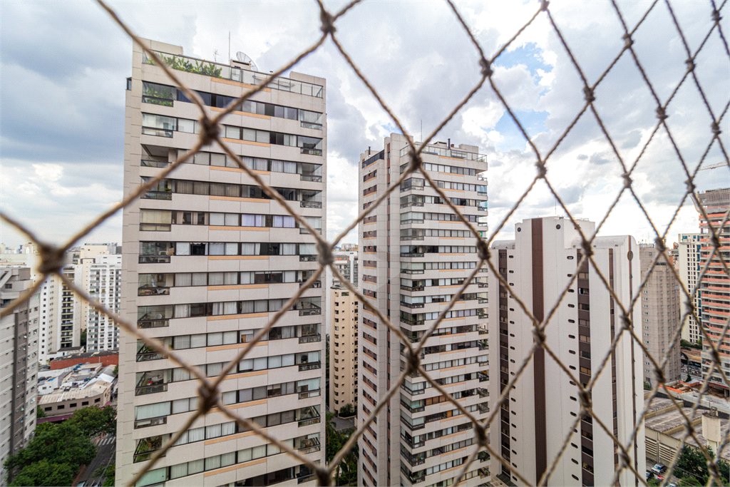 Apartamento à venda com 2 suítes em Moema, São Paulo, SP