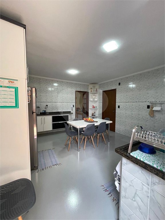Sobrado à venda com 3 quartos, sendo 1 suíte, em Vila Gustavo, São Paulo, SP