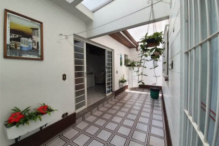 Sobrado à venda com 3 quartos, sendo 1 suíte,  em Jardim Rizzo, São Paulo, SP