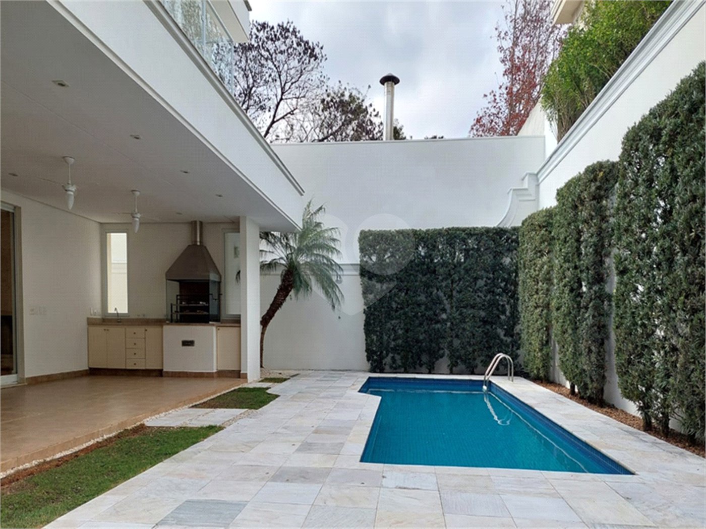 Casa à venda com 4 suítes no condomínio Residencial Morumbi, São Paulo - SP