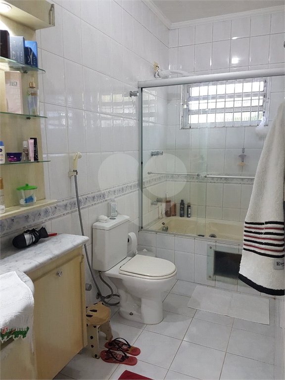 Casa à venda com 4 quartos, sendo 2 suítes, no condomínio Ibiratiba, São Paulo - SP