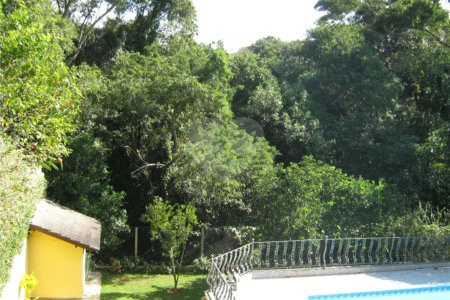 Casa à venda com 4 quartos, sendo 2 suítes, no condomínio Estância Marambaia, Vinhedo - SP