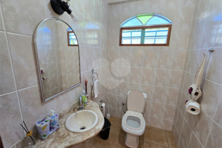 Chácara à venda com 4 quartos, sendo 1 suíte, em Cercadinho, Alambari, SP