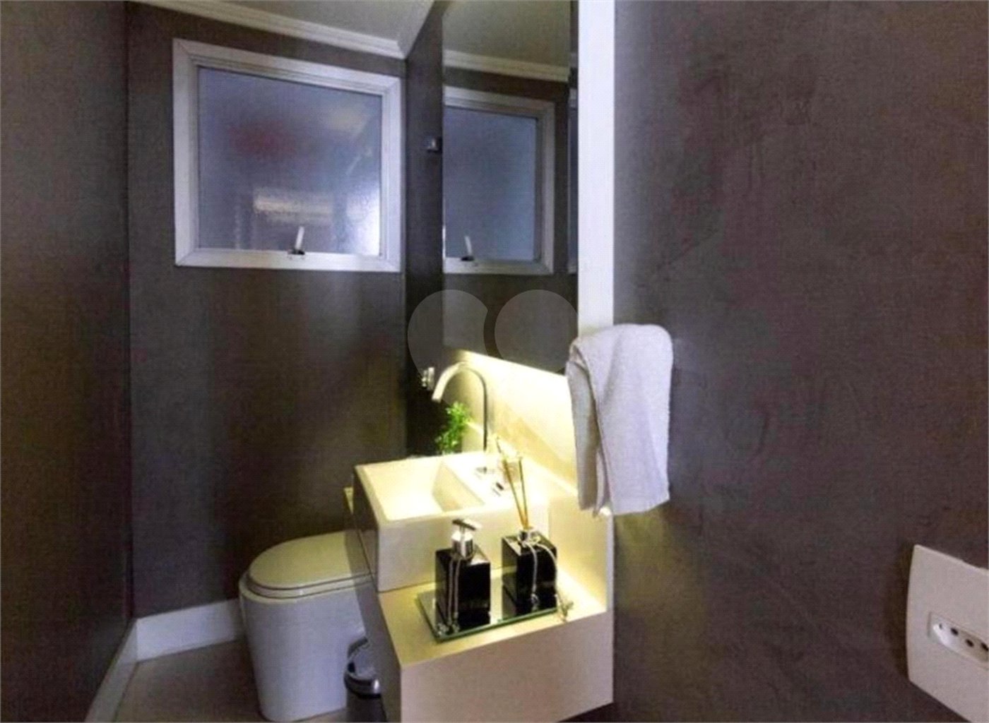 Apartamento à venda com 2 quartos, sendo 1 suíte,  em Jardim Paulista, São Paulo, SP
