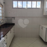 Sobrado à venda com 2 quartos em Vila Nivi, São Paulo, SP
