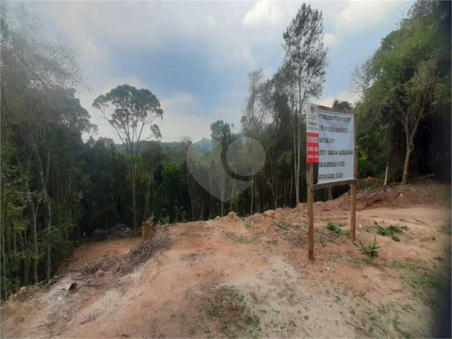 Terreno à venda no condomínio Alpes da Cantareira, Mairiporã - SP