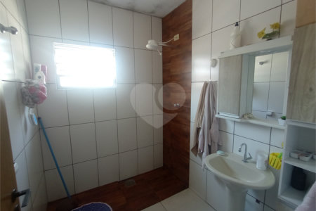 Sobrado à venda com 4 quartos, sendo 1 suíte, em Jardim Marisa, São Paulo, SP