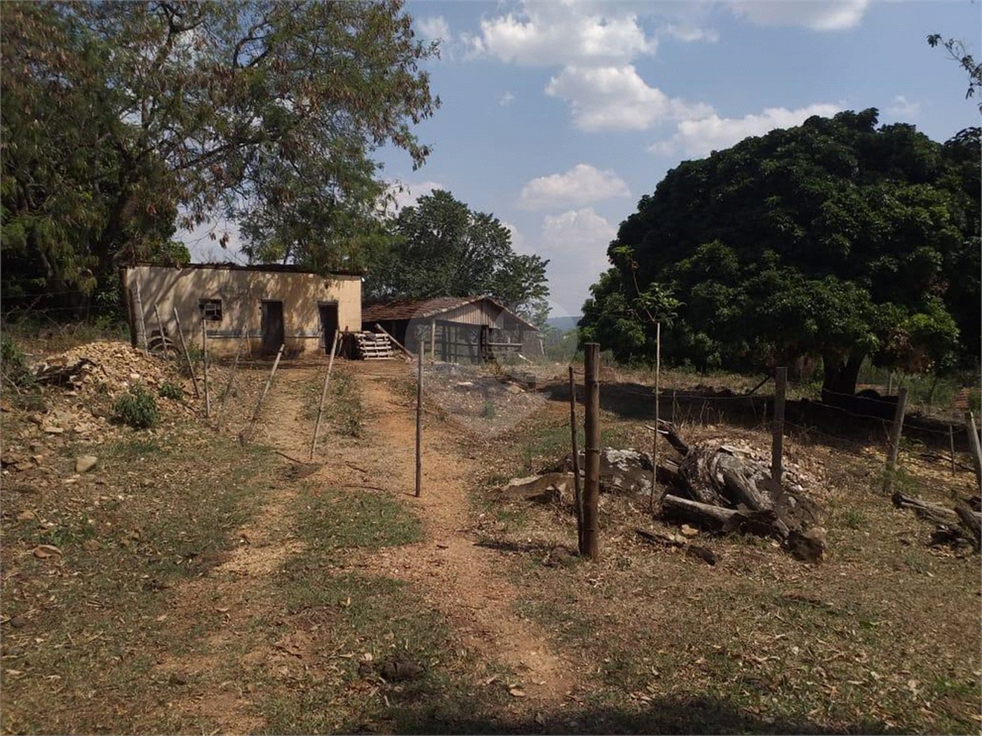 Sítio à venda com 2 quartos no Centro, Descalvado, SP