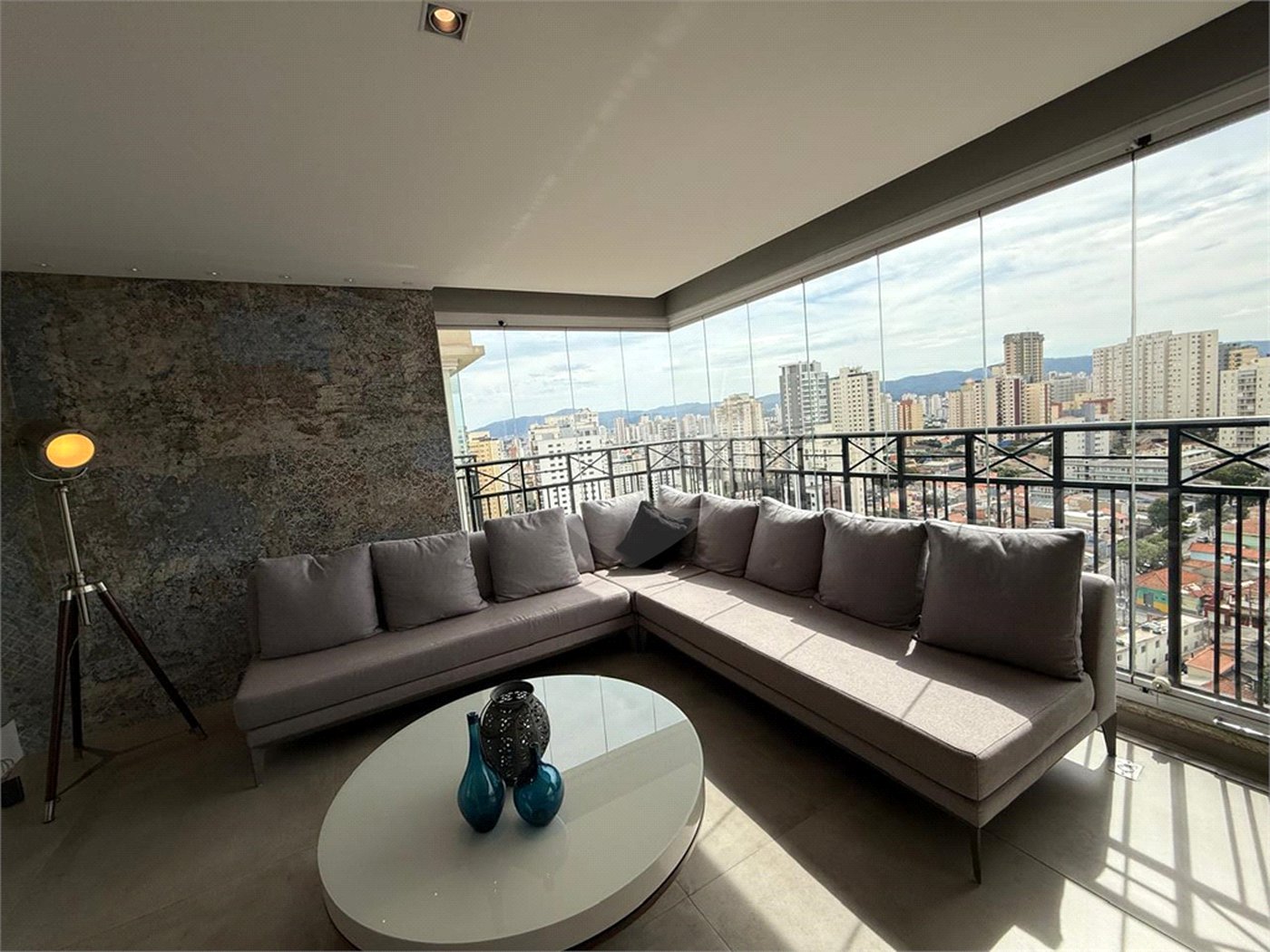 Apartamento à venda com 3 suítes em Santa Teresinha, São Paulo, SP