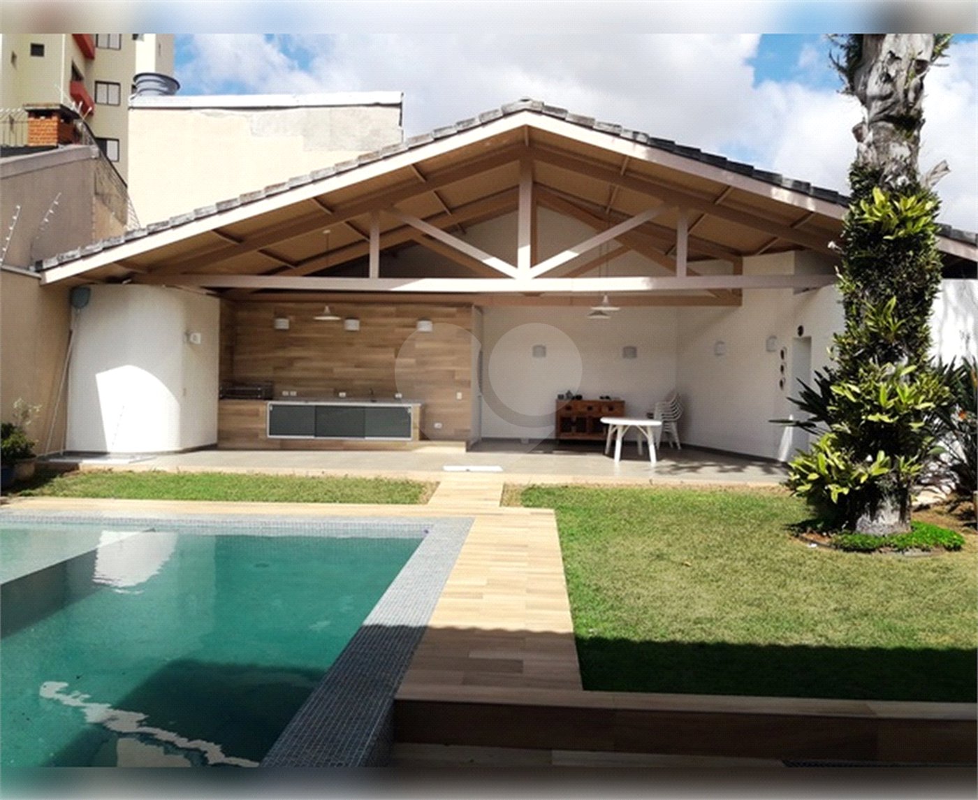 Casa à venda com 4 quartos, sendo 3 suítes, em Santana, São Paulo, SP