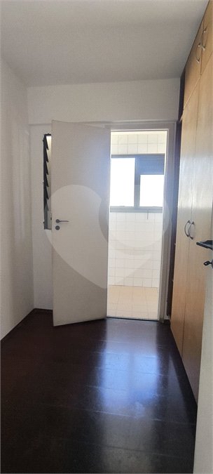 Apartamento à venda com 3 quartos, sendo 1 suíte, em Pinheiros, São Paulo, SP