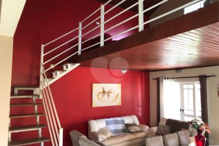 Casa à venda com 4 quartos, sendo 2 suítes, no condomínio Zuleika Jabour, Salto - SP