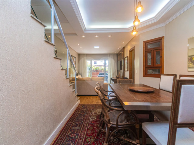 Casa à venda com 4 quartos, sendo 2 suítes,  em Jardim Prudência, São Paulo, SP