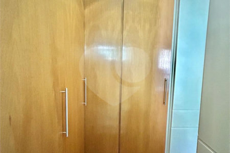 Casa à venda com 3 suítes no condomínio Itapuã XI, São Paulo - SP